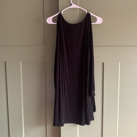 🖤 Lulu’s Black Dress - Picture 6 of 7